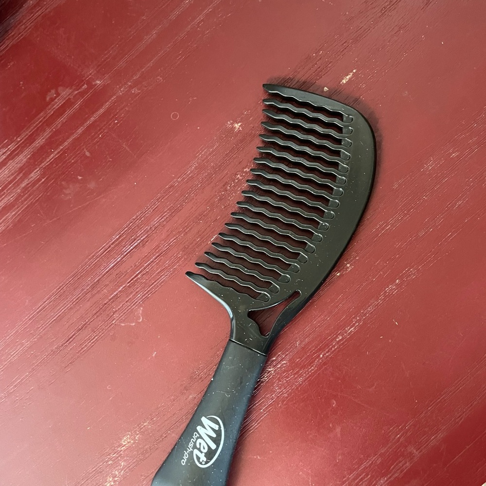 Wet Brush Black Detangling Comb